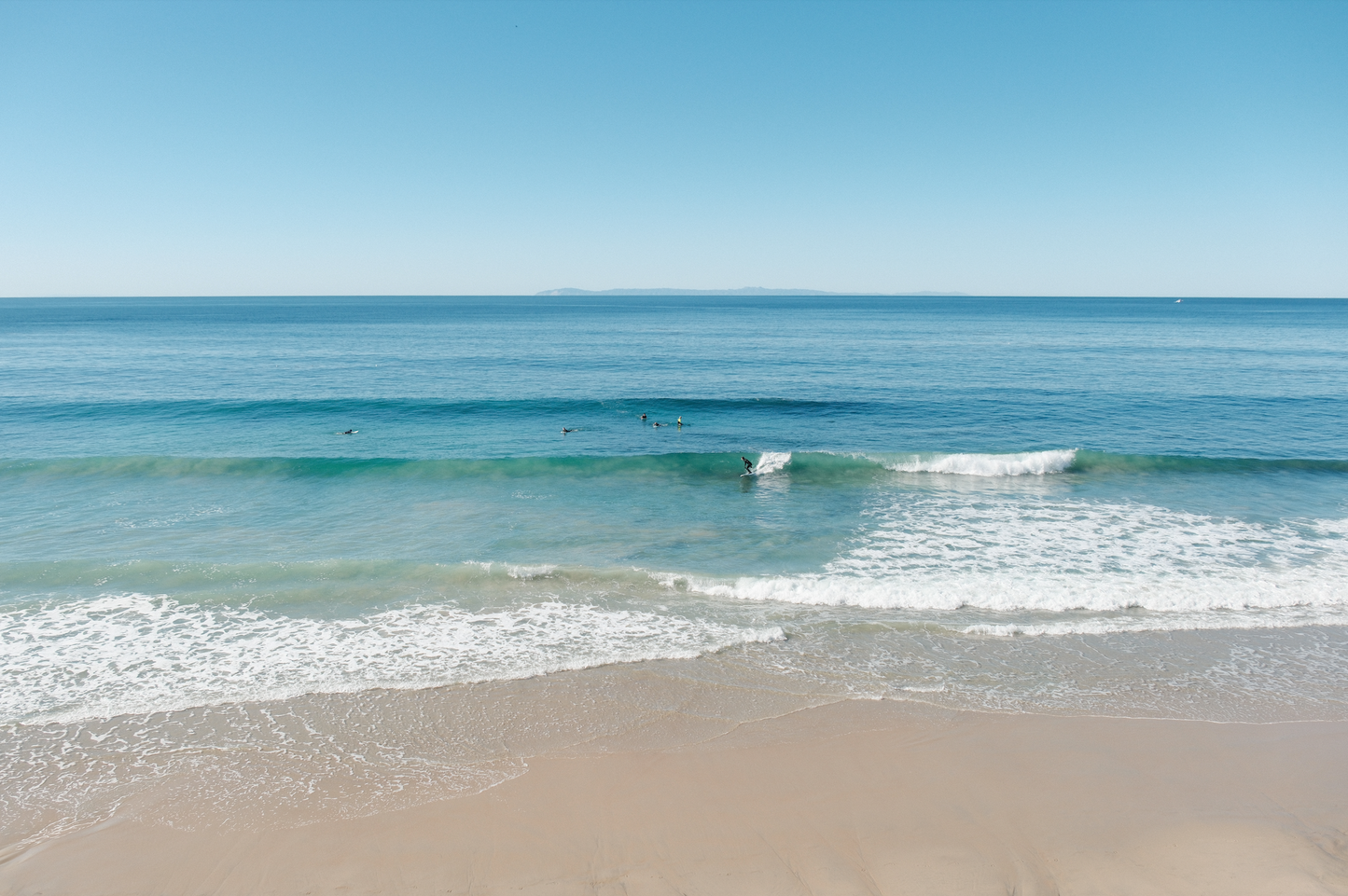 SURFING LAGUNA